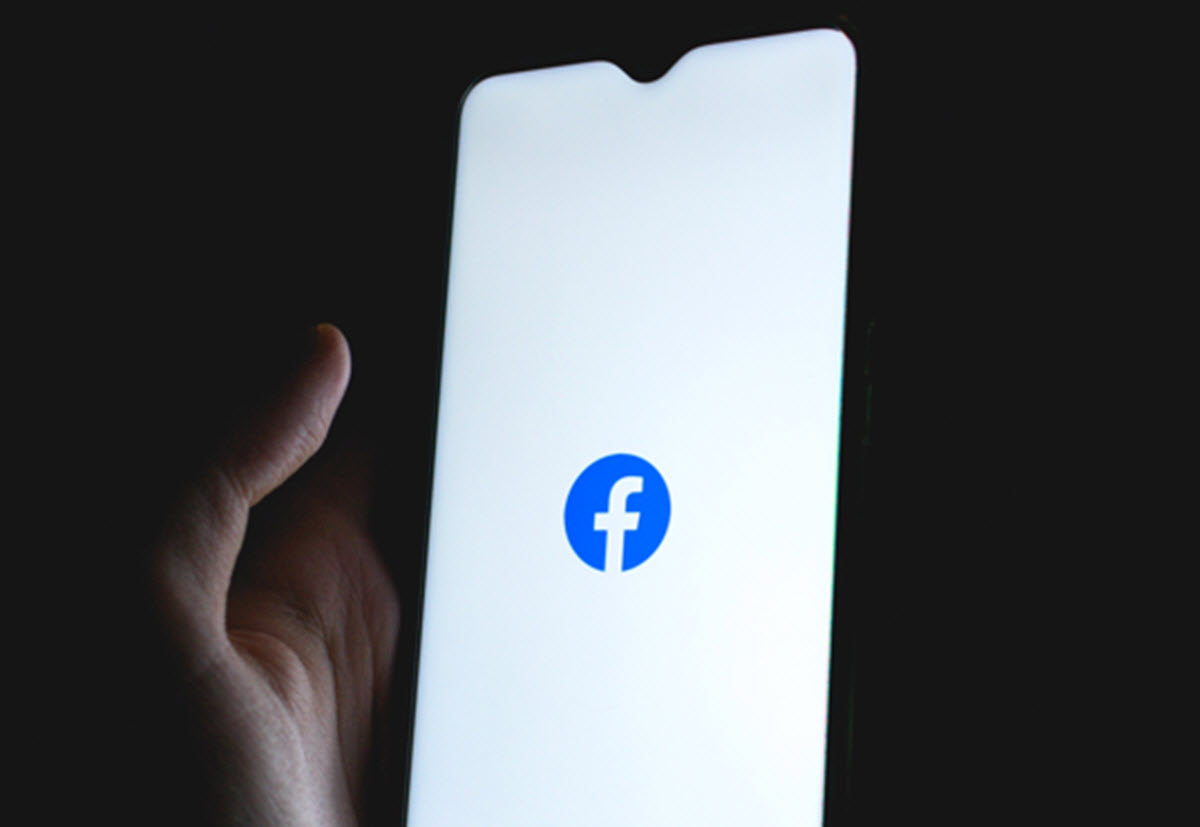 فيسبوك يجبر المستخدمين المعرضين للاختراق إلى تفعيل ميزة التحقق بخطوتين
