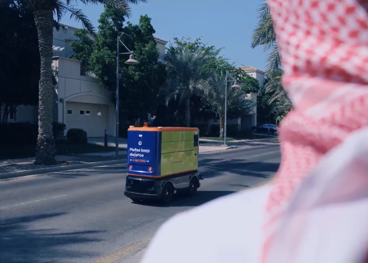 مركبات ذاتية القيادة تقدّم خدمات التّوصيل داخل المملكة العربية السعودية