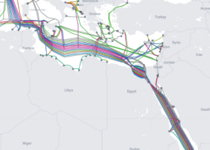 لماذا تعاني مصر من ضعف الإنترنت رغم مرور 17% من كابلات الإنترنت البحرية خلالها؟