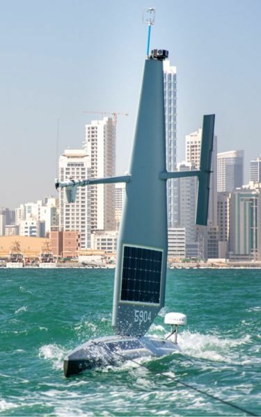 قوارب آلية مسيّرة تراقب الخليج العربي