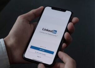 تجربة لينكدإن على أكثر من 20 مليون مستخدم