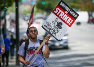 تيك توك يحظر المقاطع المتعلّقة بإضراب هوليوود