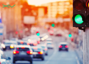 جوجل تستعين بالذكاء الاصطناعي لتحسين حركة المرور وتقليل الانبعاثات